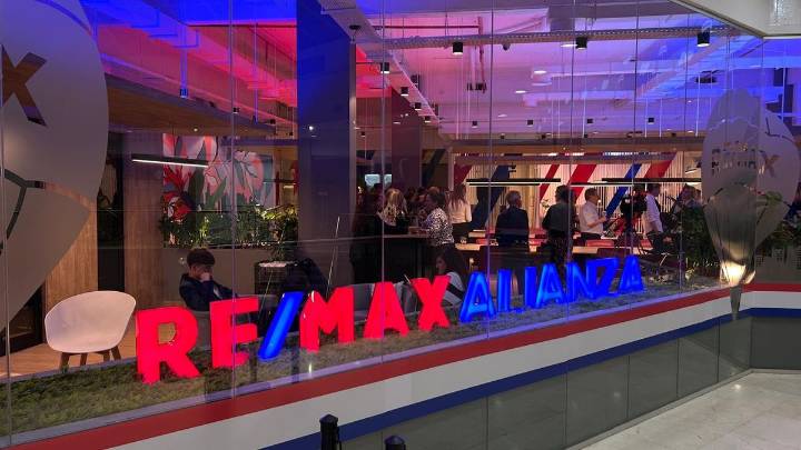 REMAX Alianza inauguró nuevas oficinas en Toscas Shopping: "5000 familias confían en nosotros"