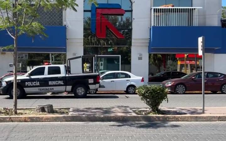 Asalto a Grupo Amaro en Tehuacán, los maleantes llegaron en cuatro vehículos