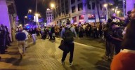 Manifestantes en el centro de Barcelona contra la guerra en Gaza, este martes.