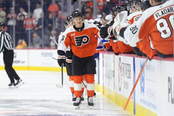 Deadspin | Trevor Zegras, Flyers snap Islanders win streak