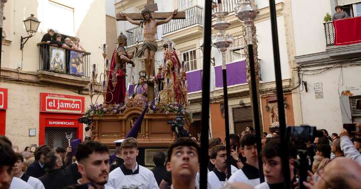 La cofradía de Siete Palabras quiere incorporar dos imágenes a su misterio