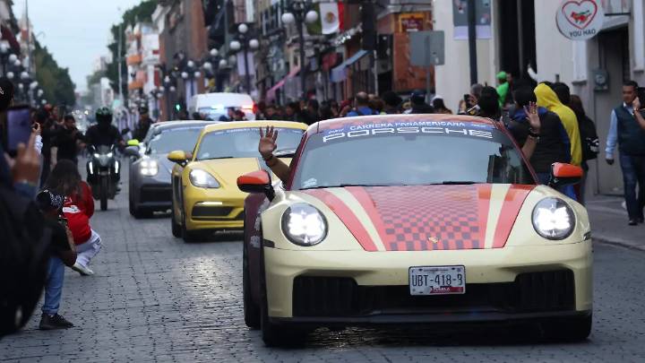 ¡Nos dejó esperando! Carrera Panamericana llega al zócalo de Puebla, pero sin Gael García