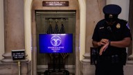 Government shutdown threatens to drag on through weekend with Hill leaders deadlocked
