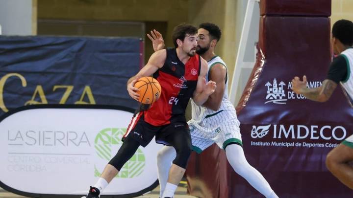 El Córdoba frena al Ciudad de Ponferrada