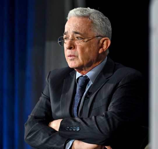 Uribe 2.0: reagrupando fuerzas de la derecha para desafiar al petrismo