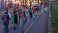 Decenas de personas marchan desde Maliaño hasta La Cavada para denunciar el “genocidio” en Gaza