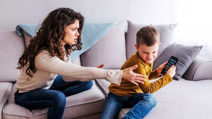 Hablan los expertos: ¿Los medios digitales están afectando la salud de su hijo?