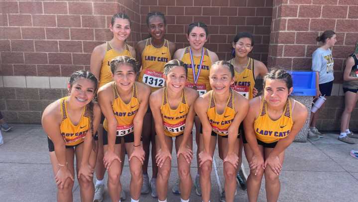 Skidmore-Tynan girls heading to first UIL state cross country meet