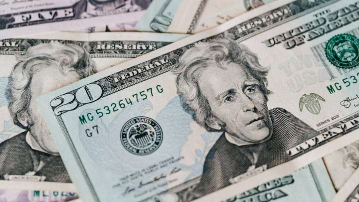 Precio del Dólar Hoy VIERNES 24 de Octubre de 2025: ¿Cómo Está el Tipo de Cambio con el Peso?