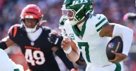Hall and Fields help the Jets edge the Bengals 39-38 for their 1st win of the season