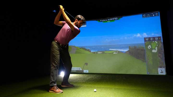 Back Nine Golf lets local golfers play major courses in virtual simulator