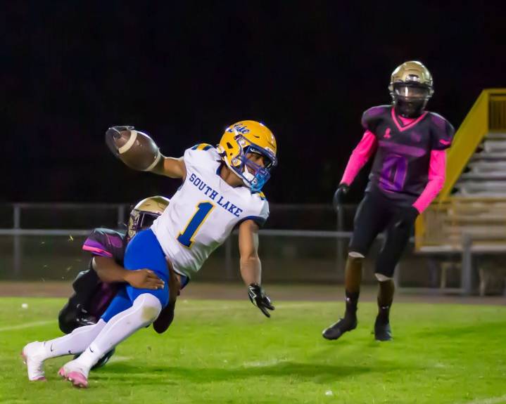 Photo Gallery of the Madison Heights Madison vs. St. Clair Shores South Lake football game