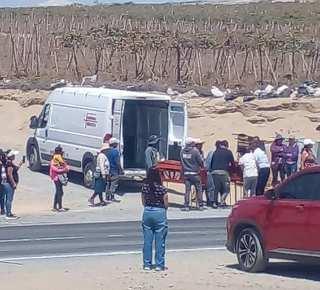Familiares de hermanos fallecidos en accidente marcharon con ataúdes