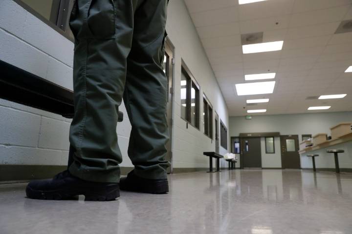 Inmigrante con Green Card es detenido por ICE días antes de asistir a una boda 