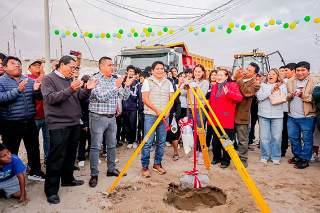 Vecinos del A.H. Casuarinas del Sur celebran construcción de Complejo Deportivo