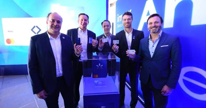 Walmart e Invex van con 100% de aprobación en sus nuevas tarjetas de crédito