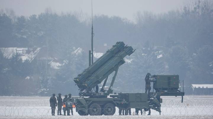 Boeing given $2.7 billion in contracts for Patriot missile seekers 