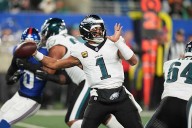 Pro Picks: Eagles will get back on track with a victory at Minnesota