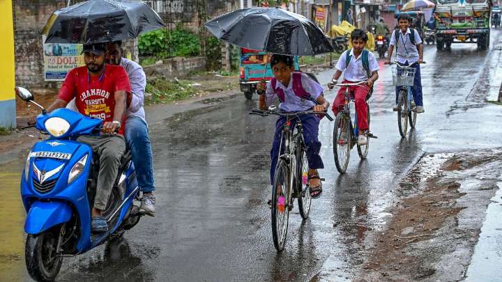 Weather today: IMD forecast heavy rain, strong winds for October 30, 31 amidst weakening Cyclone Montha