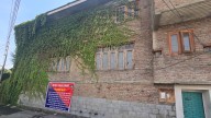 Police Attaches Office-Cum-Home Of Geelani’s Proscribed Outfit In Kashmir