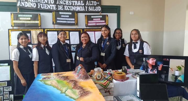 Chincha: alumnas de la I. E. Santa Ana se alistan para la fase provincial de la Fencyt