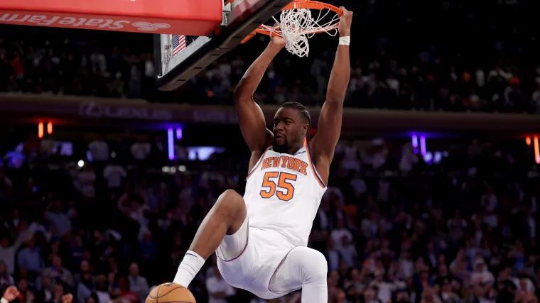 Knicks’ agile 7-foot center stars vs. 76ers, makes case for huge promotion in 2025