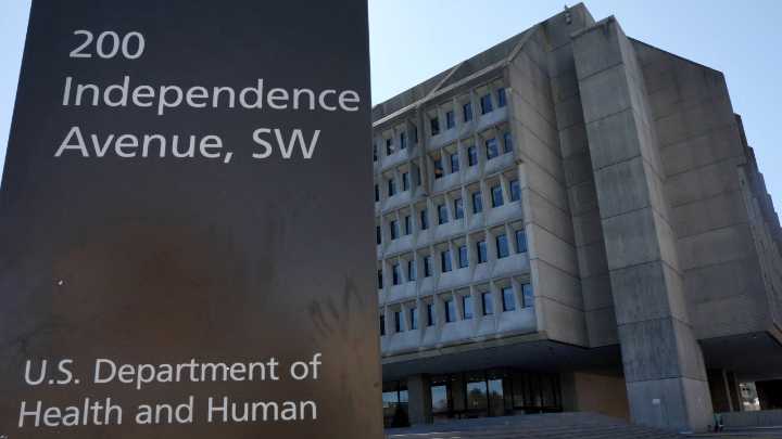 Virologist And A COVID-19 Vaccine Critic, Steven Hatfill,  Asked to Resign From US Health And Human Services