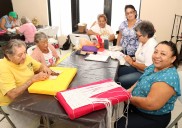 Con terapia ocupacional viven en “Armonía”