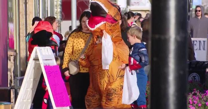 Box Elder families still find Halloween fun after Bear River event is canceled