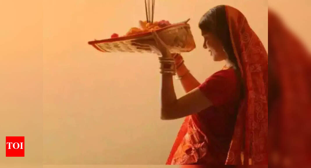 Chhath Puja Wishes & Messages: Happy Chhath Puja 2025: Top 50 Wishes, Messages and Quotes to share with your loved ones