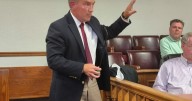 Commission retakes lawsuit settlement vote