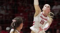 Wisconsin volleyball bests Oregon in transfer Mimi…