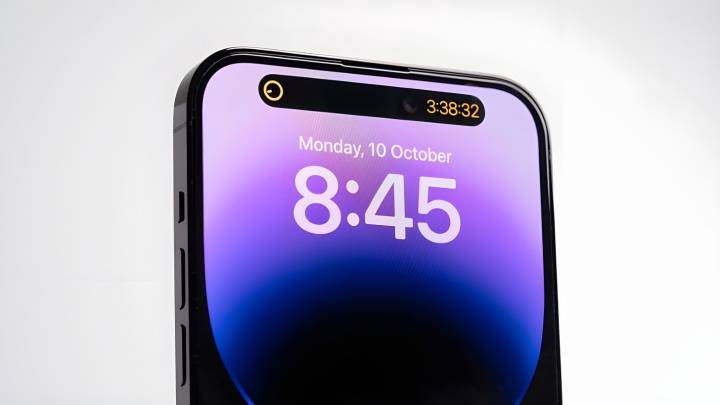 Suppliers Are Already Gearing Up For Apple iPhone 18's Complex Camera System