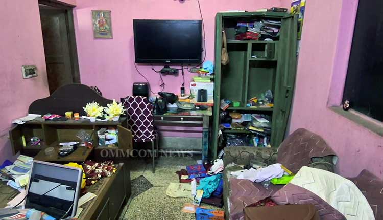 Masked Robbers Decamp With Gold, Cash After Tying Mother