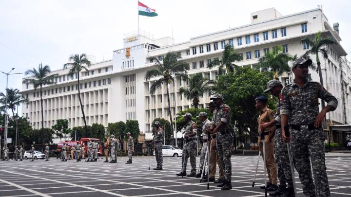 ‘Illegal Bangladeshis’ availing benefits of schemes, says Maharashtra govt GR; calls for ‘blacklist’