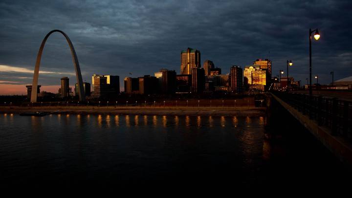 Gateway Arch temporarily reopens to visitors during government shutdown