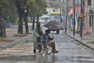 Cerca de 735.000 evacuados en Cuba por el paso del huracán...