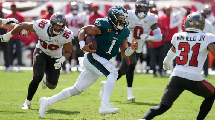 Pro Picks: Eagles will stay undefeated and edge the Broncos in a close, tough game