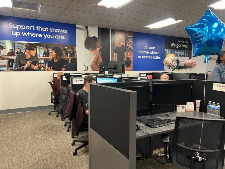 New customer call center opens in Mauldin