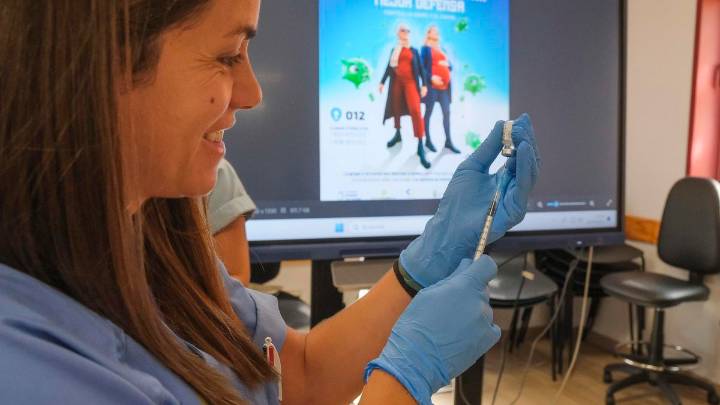 La gripe en Canarias se mantiene en niveles similares a los de 2024