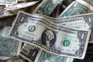Inician peso y BMV semana con pérdidas