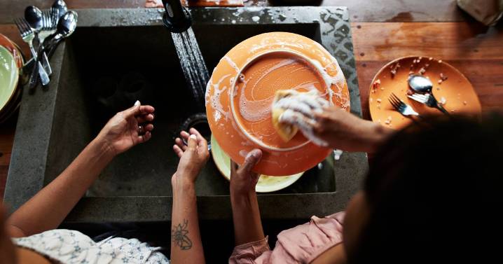 'I changed one thing about washing dishes and can't believe how much my water bill changed'