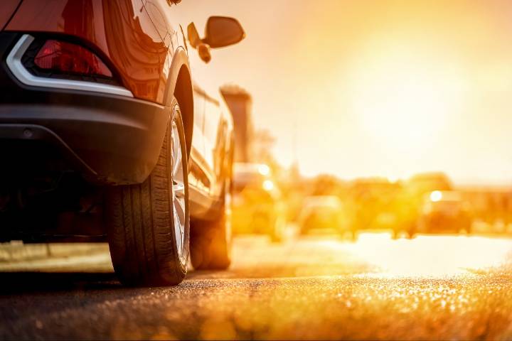 Arrestan a mujer de Texas que dejó a su hija en el auto durante ocho horas mientras trabajaba