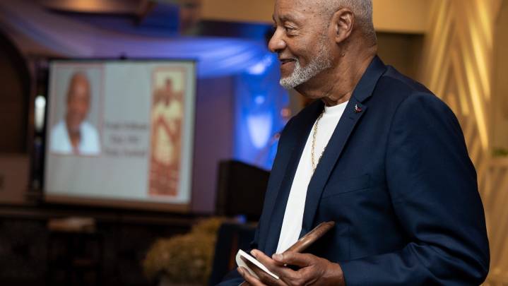 East grad Frank Williams' APS Athletics HOF induction speech. Video
