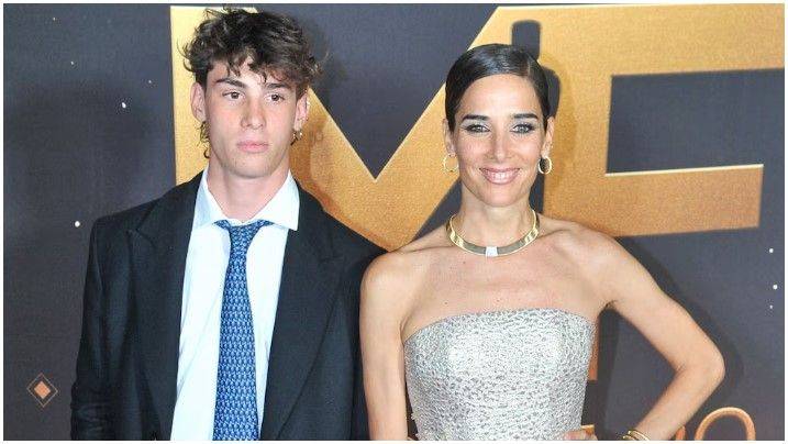 Juana Viale fue a los Martín Fierro junto a su hijo Silvestre y el look del joven se volvió viral