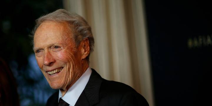“No dejes entrar al viejo”, la canción inspirada en una frase de Clint Eastwood