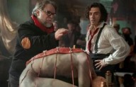 Guillermo del Toro llama a apoyar cines independientes con el estreno de Frankenstein