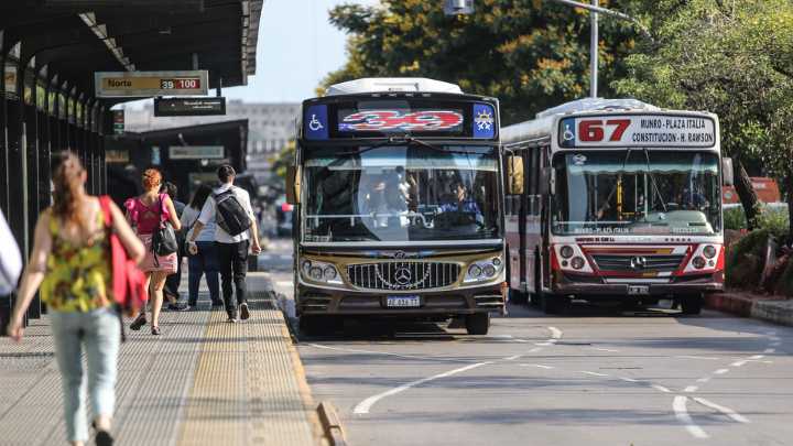 Aumenta el transporte público: cuánto costarán el subte, colectivos y peajes desde este sábado 1º de noviembre