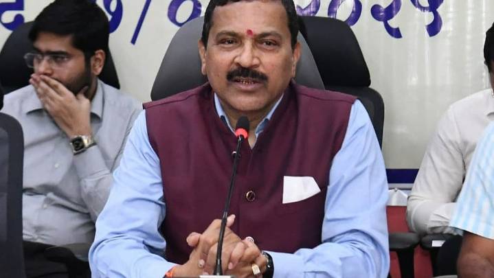 Chhatrapati Sambhajinagar: Collector Deelip Swami Urges Citizens To Read One Hour Daily