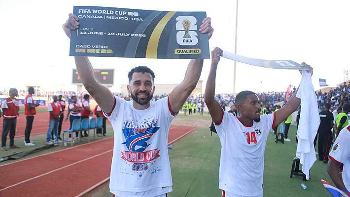 Histórico: Cabo Verde se clasifica por primera vez para el Mundial... Mira los festejos Los "Tiburones Azules" superaron en su grupo a Camerún.